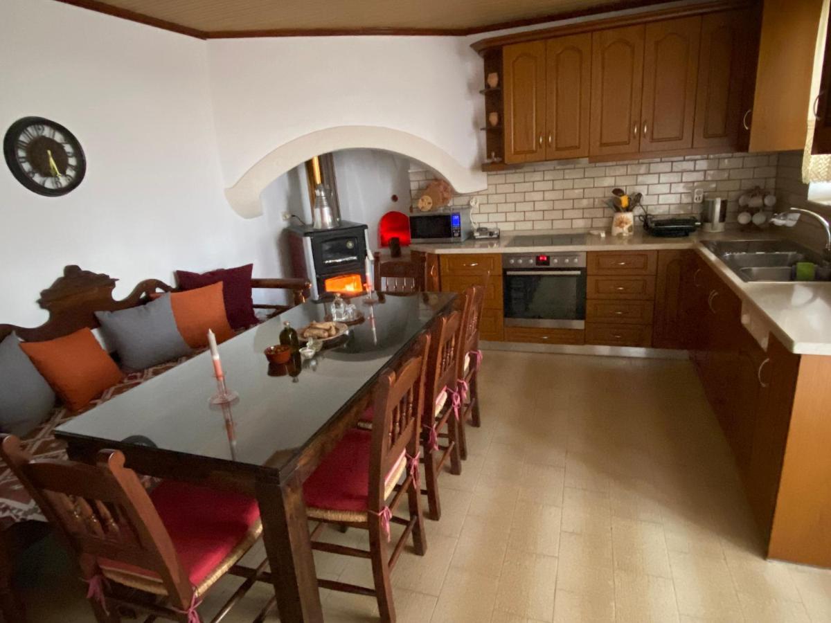 Tholos Arkhondiki Bagian luar foto