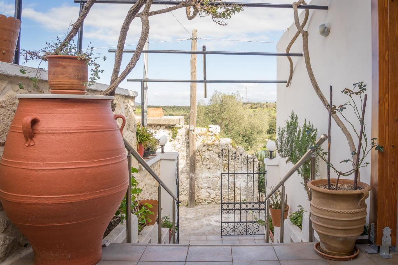 Tholos Arkhondiki Bagian luar foto
